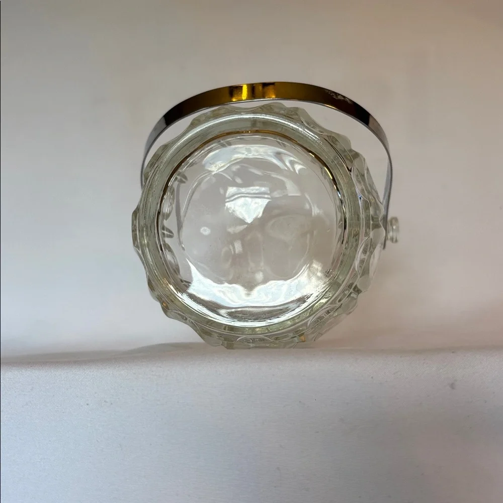 VINTAGE ! ELEGANT CLEAR GLASS ICE BUCKET. Elegant